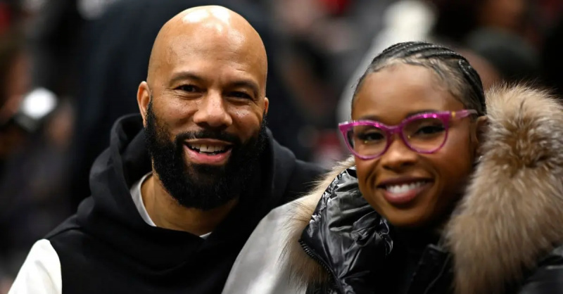   Common i Jennifer Hudson na utakmici između Chicago Bullsa i Philadelphia 76ersa