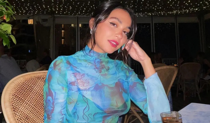 Vem är Vanessa Hudgens yngre syster, Stella? Utforska hennes liv och karriär