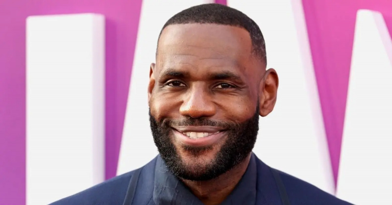 Lebron James ไปร่วมงานฉายรอบปฐมทัศน์ของ Warner Bros"Space Jam: A New Legacy