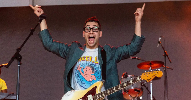 Jack Antonoff fellép