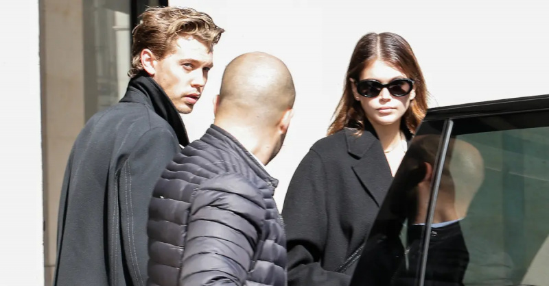 Austin Butler och Kaia Gerber i Paris 2022.
