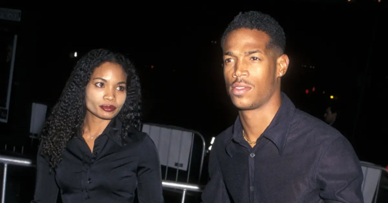   Aktieris Marlons Vejans un viesis apmeklē pirmizrādi'Most Wanted' on October 7, 1997 at Cineplex Odeon Cinema in Century City, California. (Photo by Ron Galella/Ron Galella Collection via Getty Images)