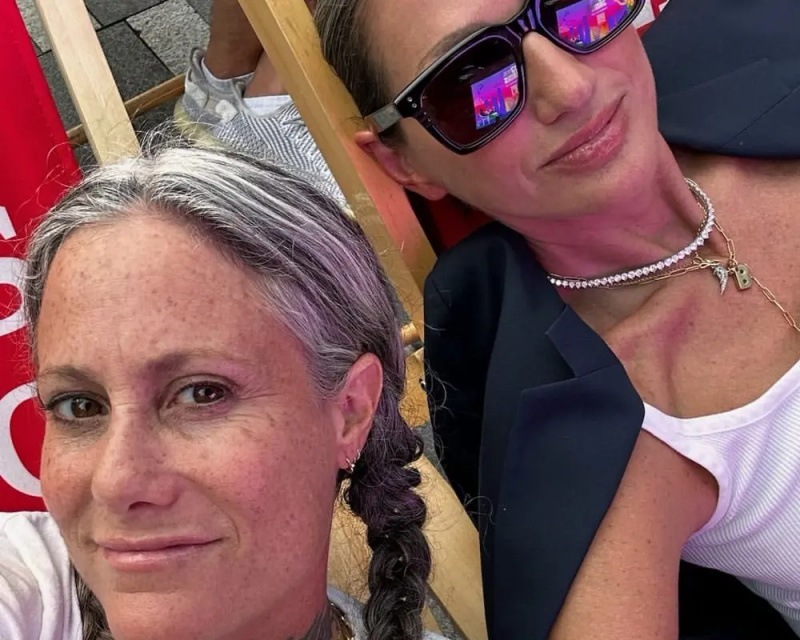 Jenna Lyons och Cass Bird's Relationship Timeline: From a Crush to an Engagement