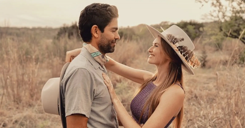 Adrian Grenier och hans fru bytte Hollywood Glamour för lantliv i Texas