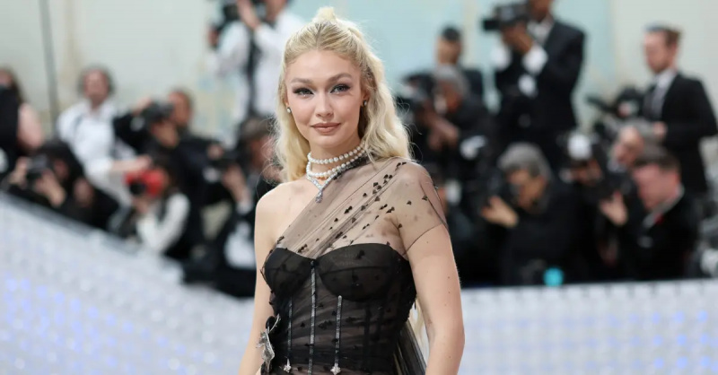 Gigi Hadid részt vesz a 2023-as Met Gálán