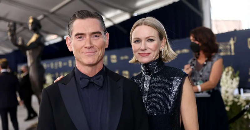 (l-r): Billy Crudup és Naomi Watts 2022 februárjában