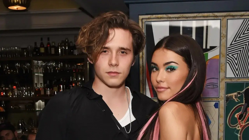 Brooklyn Beckham dan Madison Beer pada makan malam Wonderland Summer Issue di The Ivy Soho Brasserie pada 5 Juni 2017