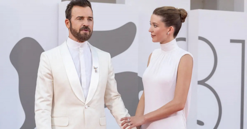 Justin Theroux förlovningsringar för Nicole Bloom vs Jennifer Aniston: Juvelerare förklarar skillnaden