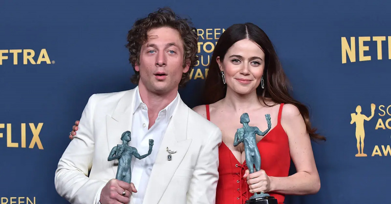 Jeremy Allen White și Molly Gordon au fost văzuți sărutându-se pe stradă