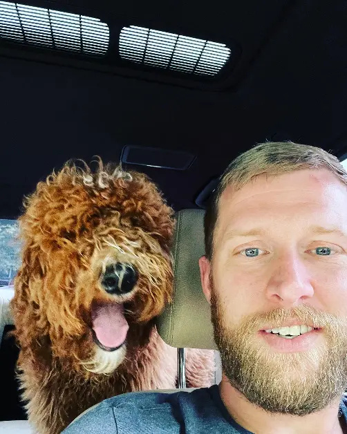 Kyle Chrisley spune că îi este dor de tatăl său Todd, în ciuda istoriei tulburi