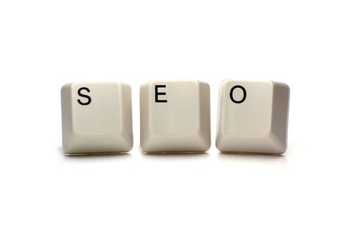 4 linii directoare pentru scrierea titlurilor prietenoase cu SEO