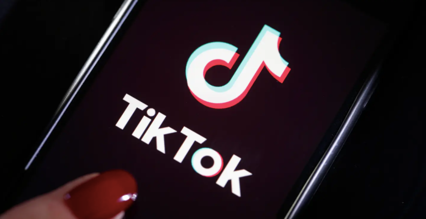 Přidání skrytých titulků k vašim videím TikTok vám může ve skutečnosti pomoci přejít do virové podoby
