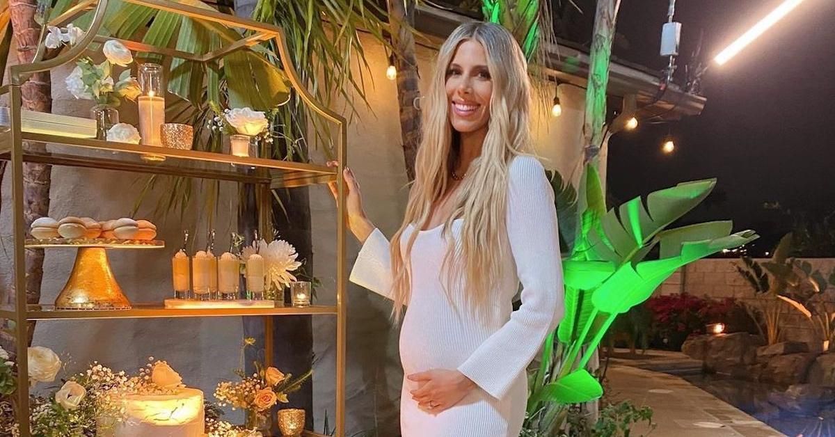 「TheHills」のスター、アシュリーワーラーは、ベイビーワイアットを出産した後の2人の母親です。