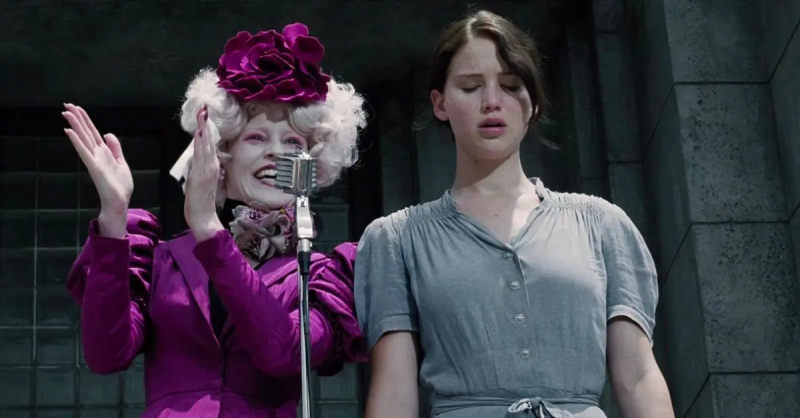  Katniss s-a oferit voluntar în Prim's place for the 74th Hunger Games.