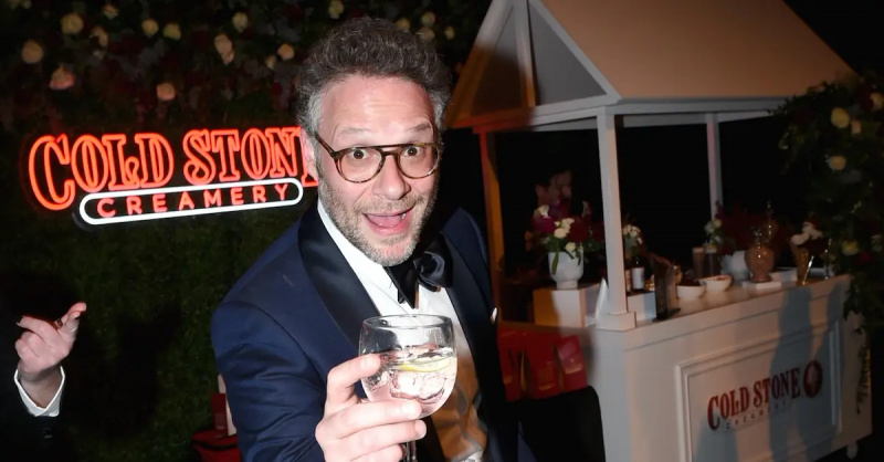 Seth Rogen przy drinku na imprezie Cold Stone