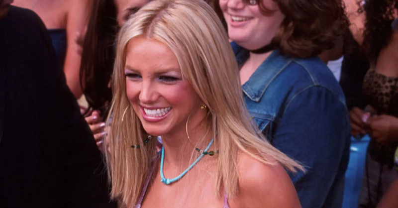 Britney Spears és a korábbi üzletvezető, Lou Taylor mérgező kapcsolatot ápoltak