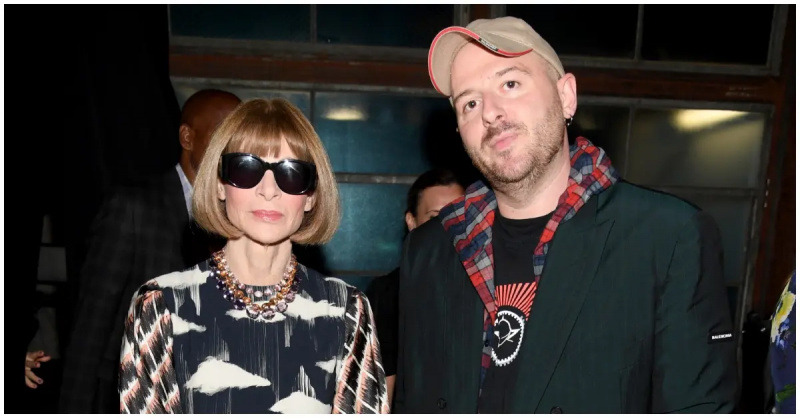 (soldan sağa): Anna Wintour ve Demna Gvasalia bir etkinlikte