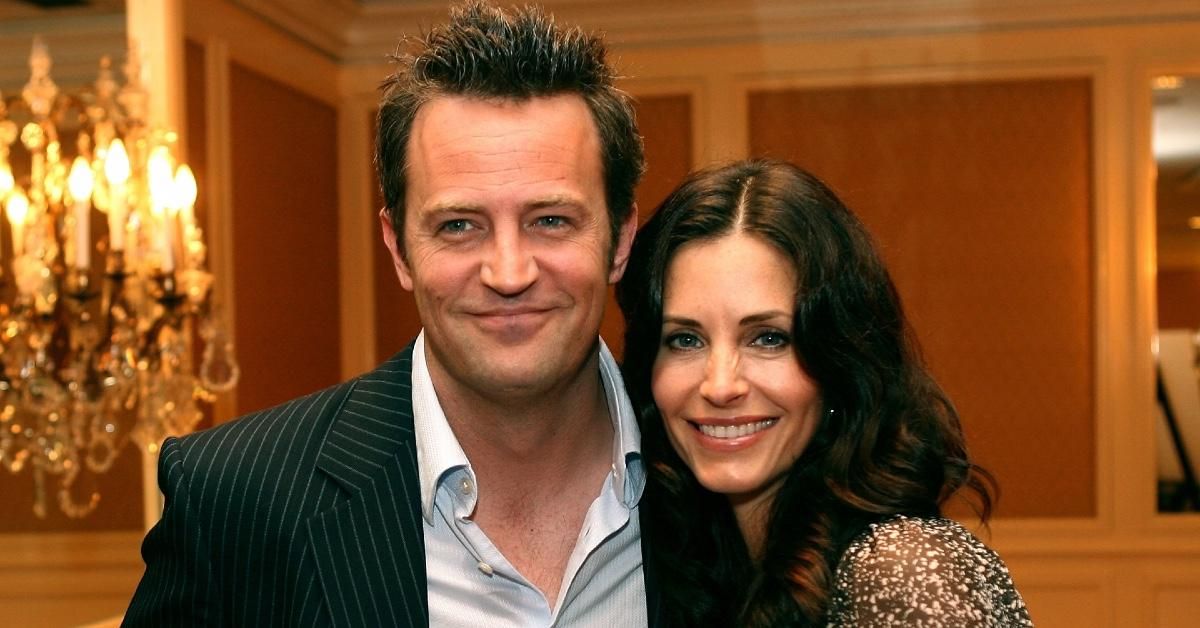 Matthew Perry a Courteney Cox si byli blízkými hvězdami-jsou spolu příbuzní?