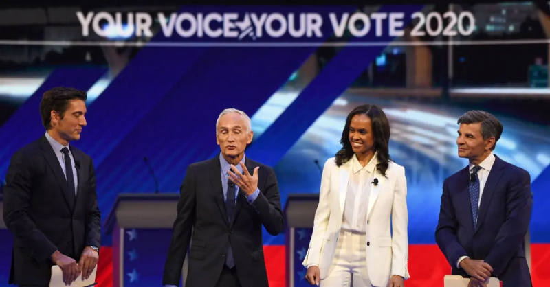 2019년 9월 민주 토론회에 참석한 David Muir, Jorge Ramos, Linsey Davis, George Stephanopoulos.