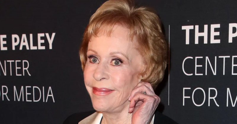 Carol Burnett 标志性的耳拖背后的原因是有史以来最可爱的事情