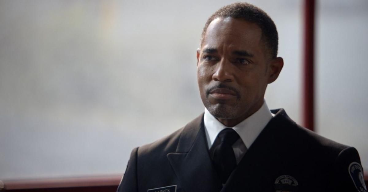 Ben i Dean stają w obliczu śmiertelnej sytuacji na „Station 19” — czy Jason George planuje odejście?