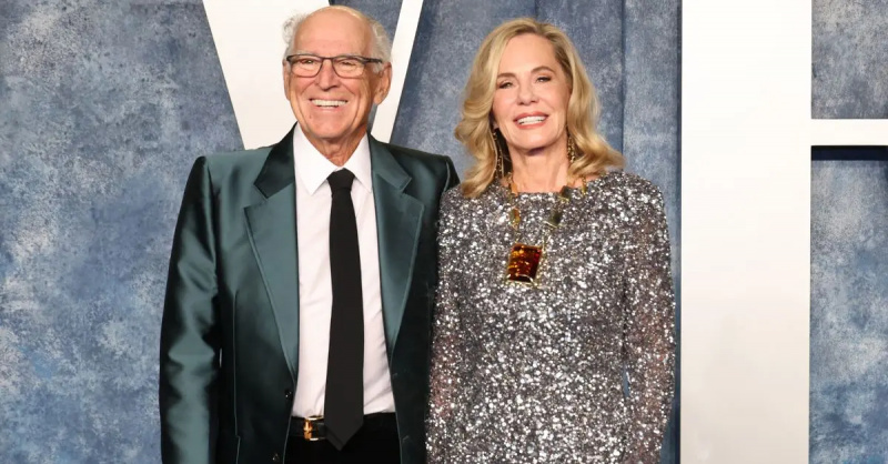 Jimmy Buffett și Jane Slagsvol participă la petrecerea Oscar Vanity Fair 2023 din Beverly Hills, California