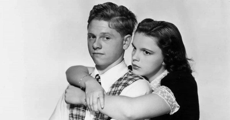 (l-r): Mickey Rooney és Judy Garland