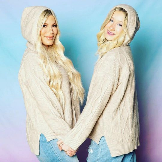   Tori Spelling Vermögen, Tori Spelling Kinder, Dean Mcdermott Kinder, Tori Spelling Alter, Tori Spelling Kinderalter, Tori Spelling Sohn, Tori Spelling Kindernamen, Dean Mcdermott Tochter Lola, Tori Spelling und Dean Mcdermotts Kinder