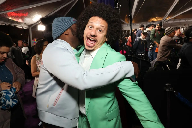 Eric André am'Trolls: Band Together' premiere