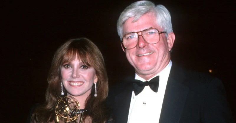   Marlo Thomas og Phil Donahue under 41st Annual Emmy Awards