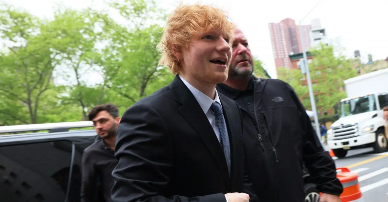 Ed Sheeran dolazi u zgradu suda na Manhattanu u travnju 2023.