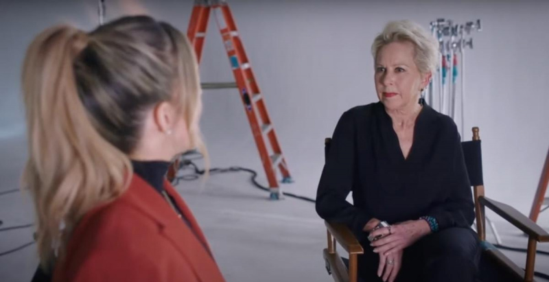 케이시 해머, 아미's aunt, speaks with Courtney Vucekovich in 'House of Hammer.'