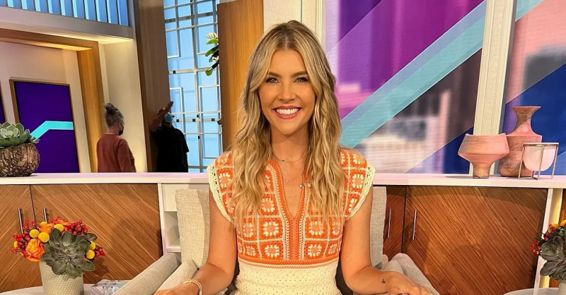 Amanda Kloots s'extasie sur les débuts d'actrice de son fils dans 'Fit for Christmas' : 'Il a réussi !' (EXCLUSIF)