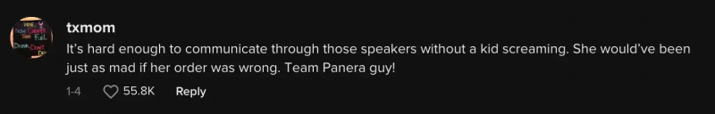 Коментар tiktok про працівника Panera, що проїжджає, не обслуговує галасливу дитину