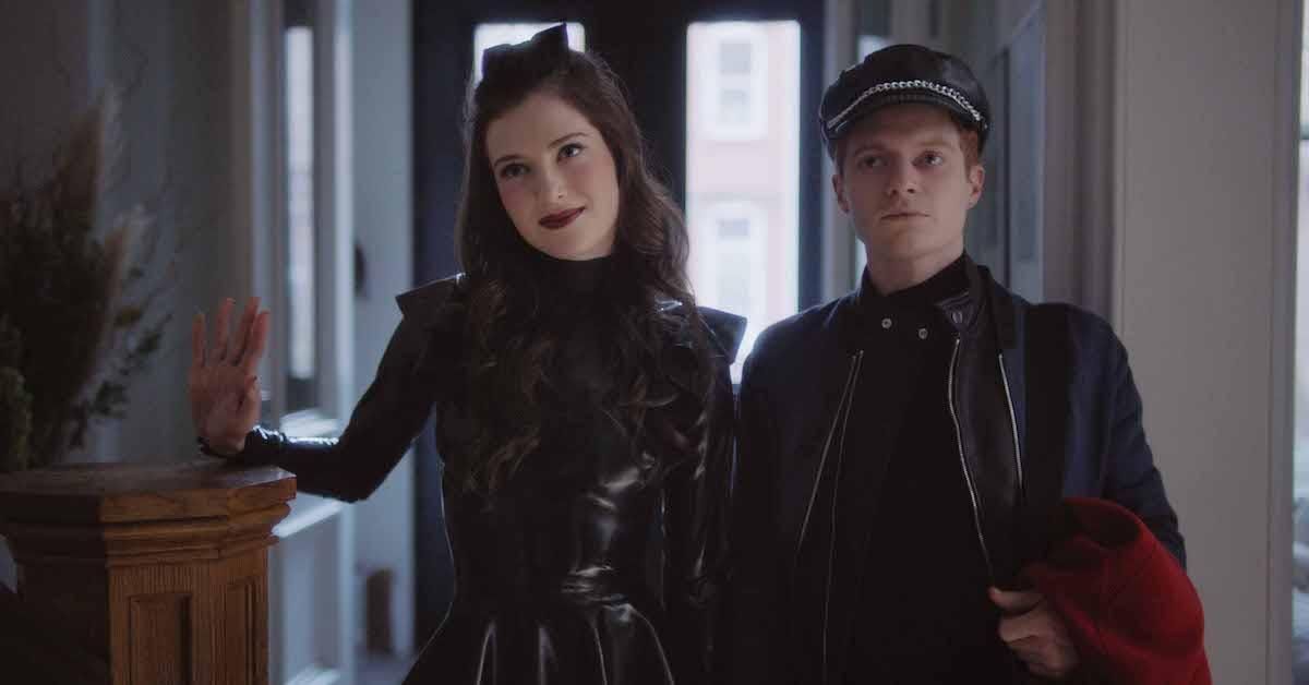 Los fanáticos de 'Bonding' de Netflix ya claman por más (SPOILERS)