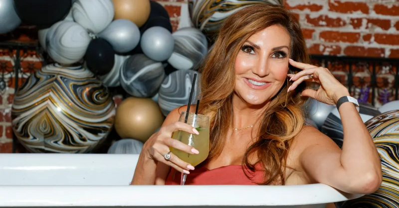 La comediante Heather McDonald finalmente aborda su infame desmayo en el escenario