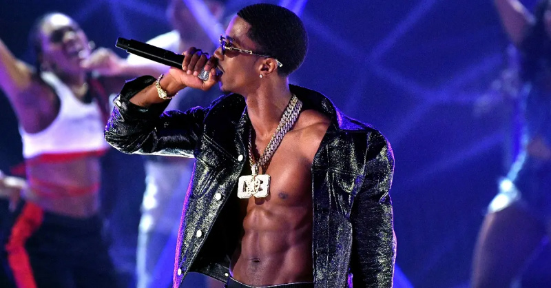 King Combs tritt am 25. Juni 2023 während der BET Awards 2023 im Microsoft Theater auf der Bühne auf