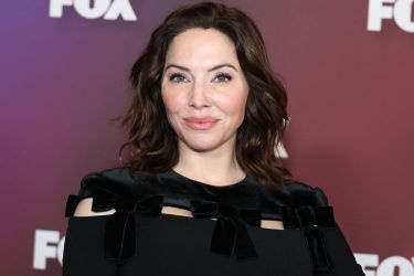  Die Komikerin Whitney Cummings ist mit ihrem ersten Kind schwanger