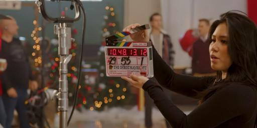   marshall williams,erin agostino,samantha kendrick,resumen de la trama del jingle bell jubilee,película del jingle bell jubilee,el jingle bell,el jingle,poema jingle bell jingle bell,la bola del jingle bell,poema de bell jingle bell,*la trama del jingle bell jubilee