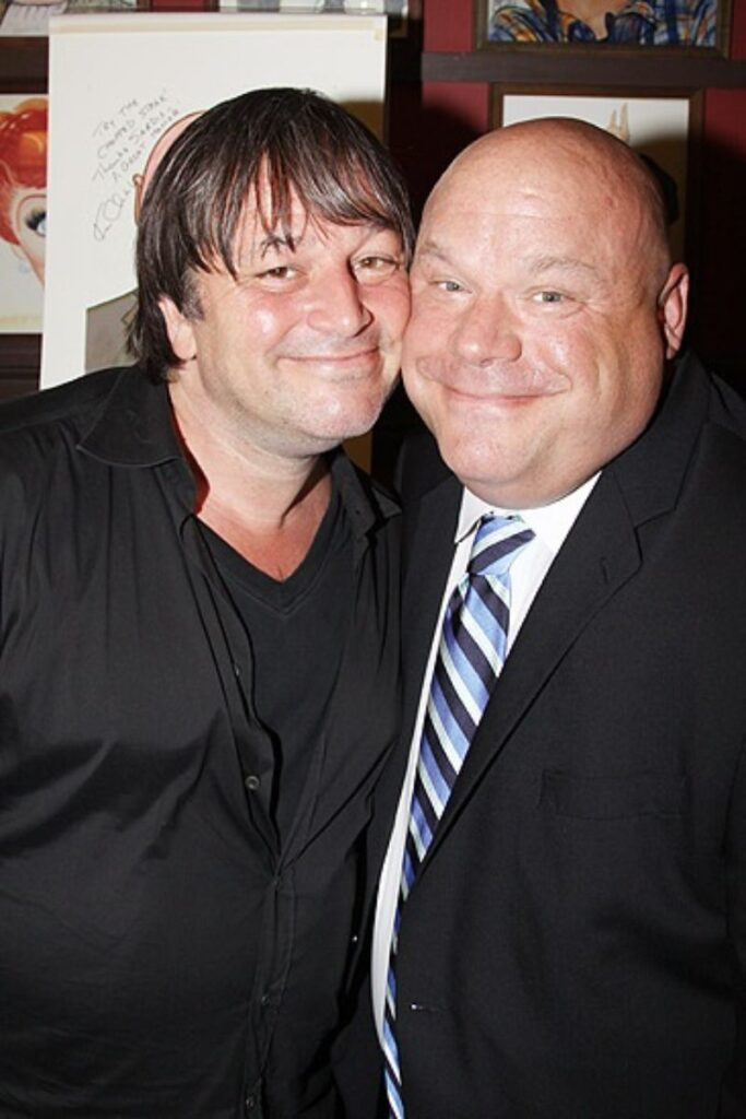 Dévoilement de la vie du partenaire de Kevin Chamberlin : aperçu de leur parcours »