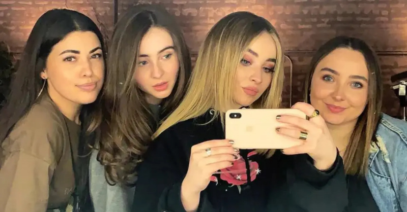 Sabrina Carpenter koos oma õdede Cayla, Saara ja Shannoniga.