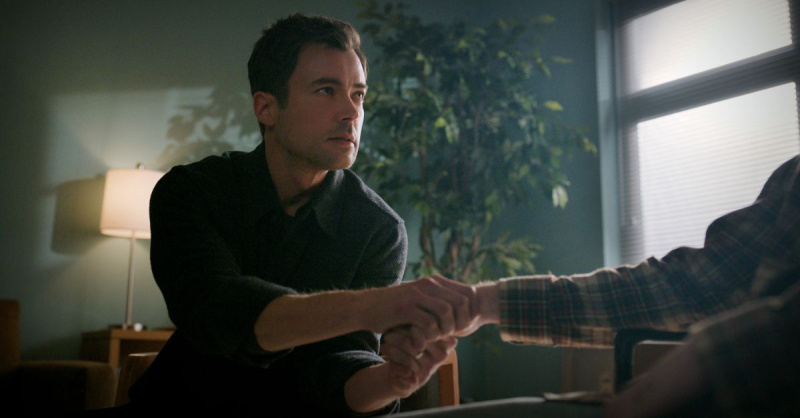Matt Long trong vai Zeke trong'Manifest' Season 4.