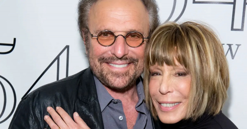 Barry Mann y Cynthia Weil en 54 Below el 9 de abril de 2014 en la ciudad de Nueva York