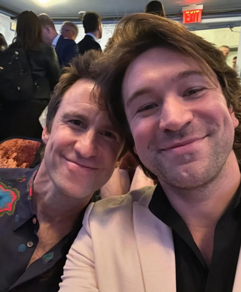 Apprenez à connaître Alex Temple Ward : le chanteur et acteur qui a partagé sa vie avec Gavin Creel