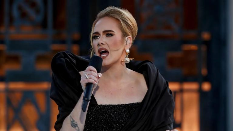 Adele advierte a los fanáticos contra los ataques en el escenario: abordar las preocupaciones de seguridad en la residencia de Las Vegas