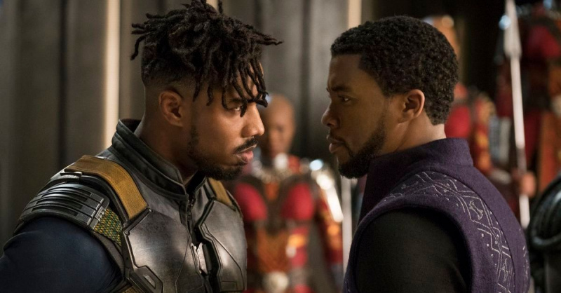 Michael B. Jordan jako Killmonger a Chadwick Boseman jako T'Challa
