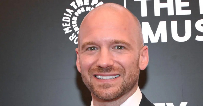 A 'Hot Ones' műsorvezetője, Sean Evans nettó értéke azt bizonyítja, hogy ő a legmenőbb a szakmában