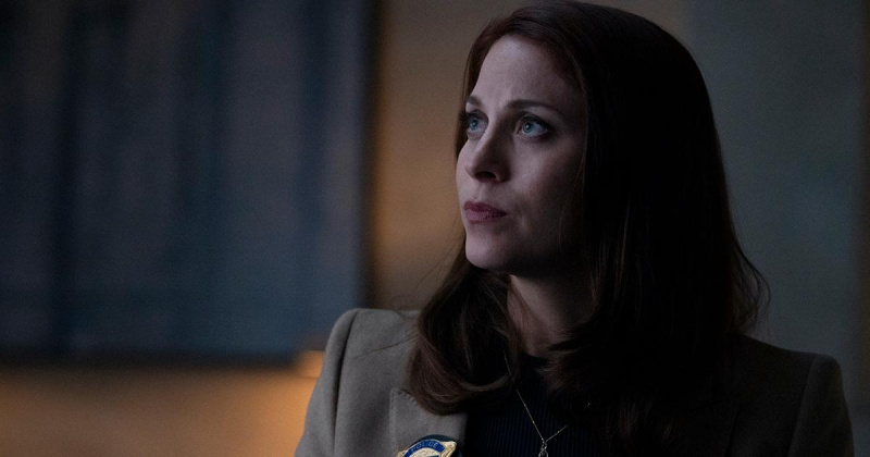 Savannah Welch como a comissária do GCPD Barbara Gordon em'Titans'