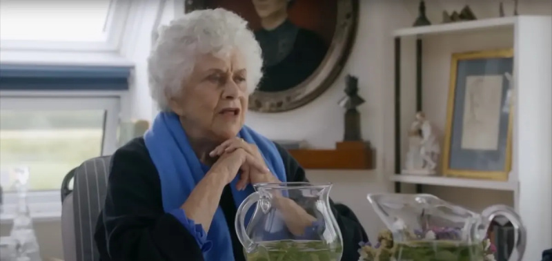 Joan Plowright w „Nie ma jak dama”.