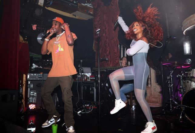   timothee chalamet,travis scott och kylie jenner,yung sweet ro,yung sweet ro före operationen,dejtar travis scott sza,dejtar travis scott sza,är travis scott dejtar någon,är kylie jenner dejtar travis scott 2021